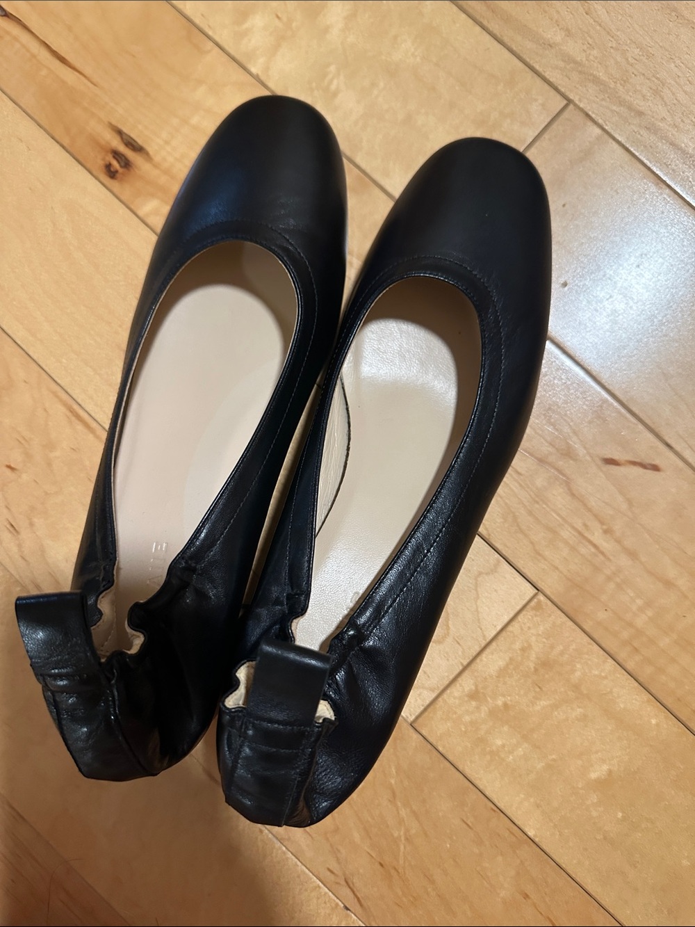 Everlane Black Italian Leather Day Heel - Picture 7 of 7